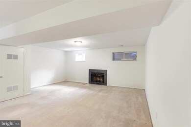 15621 Ambiance Dr, North Potomac, MD 20878 - photo 6