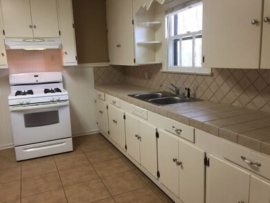 1700 Mary Ave, Bay City, TX 77414 - photo 5