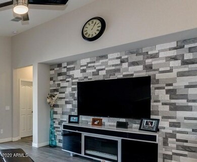 06-Gillcrest wall