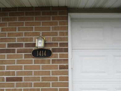 1414 Asbury Ln, Waterloo, IA 50701 - photo 2
