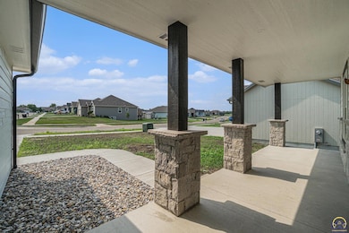 4334 SW Lakeside Dr, Topeka, KS 66610 - photo 7
