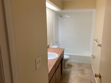 2556 Chestnut Woods Dr, Lakeland, FL 33815 - photo 5