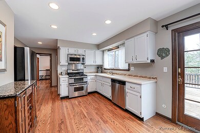 619 Violet Ln, Batavia, IL 60510 - photo 4