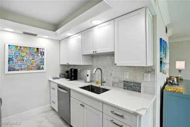 896 Buttonwood Dr unit 112, Fort Myers Beach, FL 33931 - photo 5