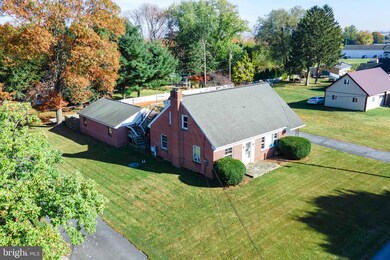 269 E Main St, Leola, PA 17540 - photo 2