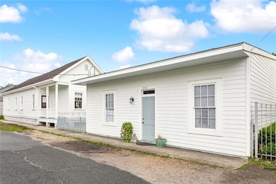 842 Toledano & 3312 Laurel