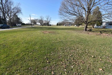 301 W Mauzy St, Boswell, IN 47921 - photo 3