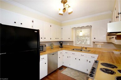 155 Polly Dr, Statesville, NC 28625 - photo 7