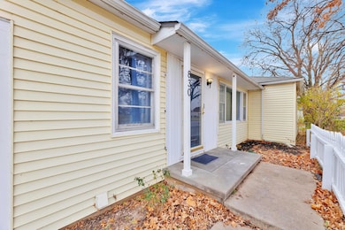 830 S Bluff Ave, Wichita, KS 67218 - photo 4