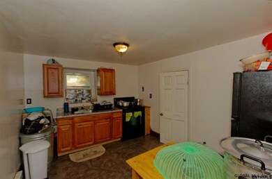 21 Sloan St, Albany, NY 12202 - photo 6