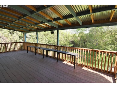 531 W 3rd Place, the Dalles, OR 97058 - photo 5