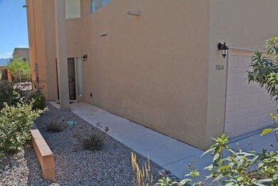 5024 Sala De Tomas Dr NW-small-004-Walkw