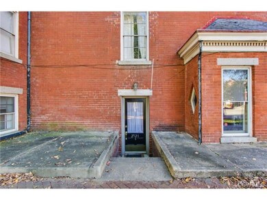 Entrance to Unit B on 28th Street