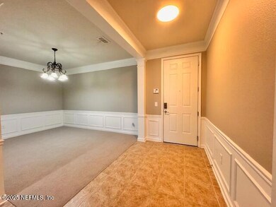Entrance/Dining