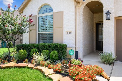 25110 Dovetail Cove Ct, Tomball, TX 77375 - photo 4