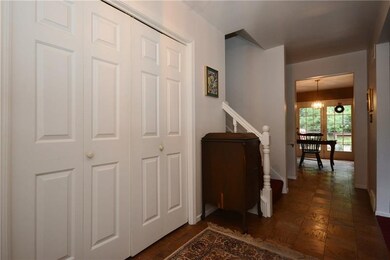 Large Foyer with double coat closet !