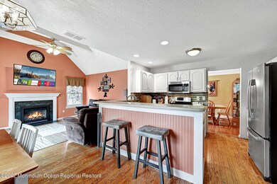 111 W Shenendoah Rd, Howell, NJ 07731 - photo 7