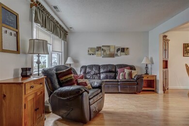 43 Birchwood Dr, Milford, NH 03055 - photo 3