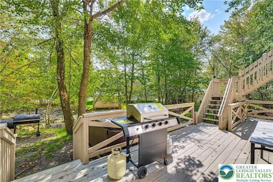 7901 Sleepy Hollow Dr, Tobyhanna, PA 18466 - photo 3