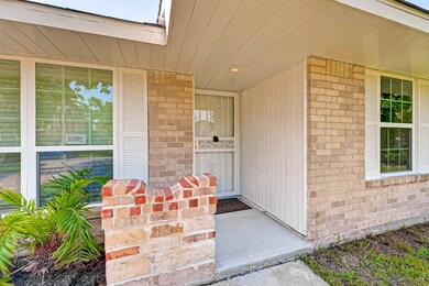 6318 Maple Hill Dr, Houston, TX 77088 - photo 6