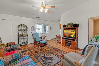 327 Fern Meadow Dr, Bakersfield, CA 93308 - photo 7