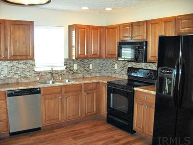 5638 Riverwalk Cir, Newburgh, IN 47630 - photo 3