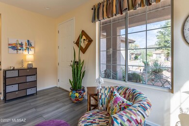 8009 W Wandering Spring Way-6