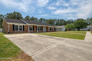 107 Old Post Ct, Jacksonville, NC 28546 - photo 2
