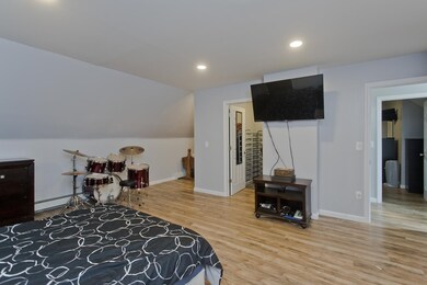 20 James St, Holyoke, MA 01040 - photo 5