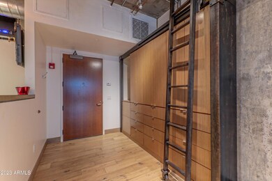 21 E 6th-004-001-Foyer and-MLS_Size