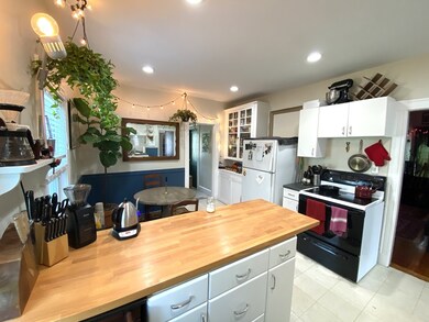 40 Laurel St unit 1, Watertown, MA 02472 - photo 4