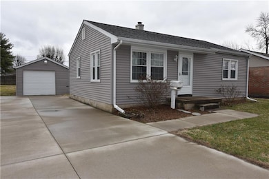 2602 13th St, Columbus, IN 47201 - photo 2