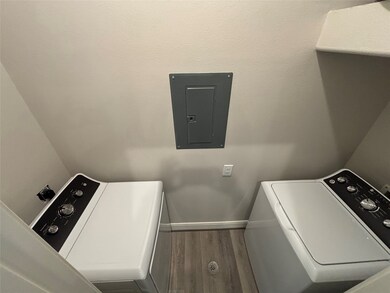 504 Nursery Rd unit 1108, the Woodlands, TX 77380 - photo 6