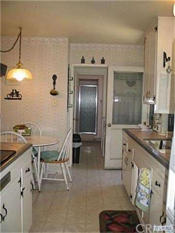 Kitchen/Eating Area