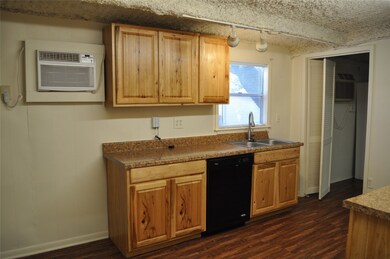 2306 Sledge St, Waller, TX 77484 - photo 3