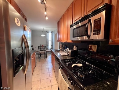 14 River Rd unit F, Nutley, NJ 07110 - photo 5