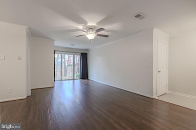 3805 Green Ridge Ct unit 101, Fairfax, VA 22033 - photo 5
