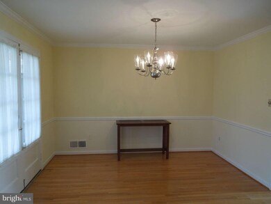 632 Whitingham Dr, Silver Spring, MD 20904 - photo 6