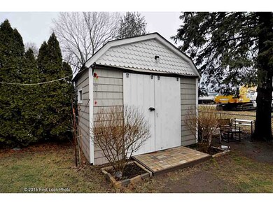 30 Overton St, Warwick, RI 02889 - photo 4