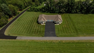 412 Murphy Ln, Jamestown, KY 42629 - photo 2