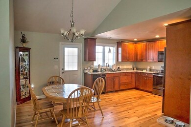 3 Lake Whittemore Dr, Spencer, MA 01562 - photo 2