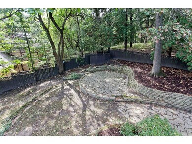 3221 Cottage Grove Ave SE, Cedar Rapids, IA 52403 - photo 4