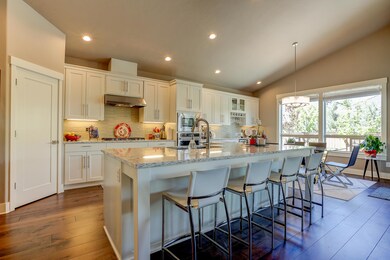 1-61055 Southeast Stari Most Loop MLS-18