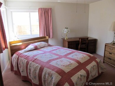 17x13 large master bedroom located on the main lev