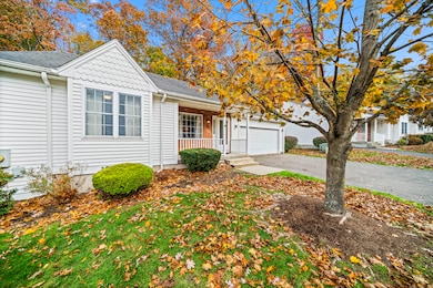 7 Glenbrook Dr, Windsor Locks, CT 06096 - photo 4