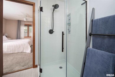 1350 W 49th St, Davenport, IA 52806 - photo 7