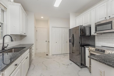 100 Brush Stream Dr, Cary, NC 27511 - photo 5