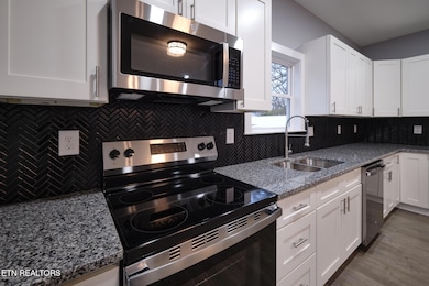 1509 Lawson Ave, Knoxville, TN 37917 - photo 7