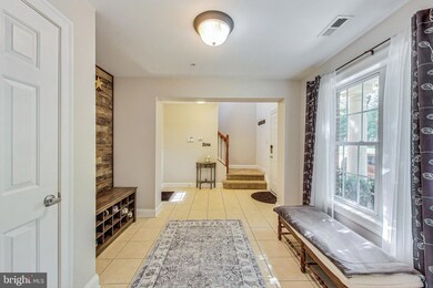 545 Cedar Spring St, Gaithersburg, MD 20877 - photo 2