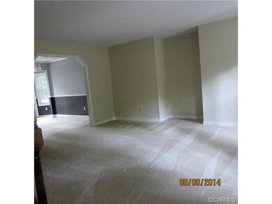 Spacious living room with entertainment nook, flow